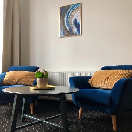 Pension Drei Rosen Karlsbad Buitenkant foto
