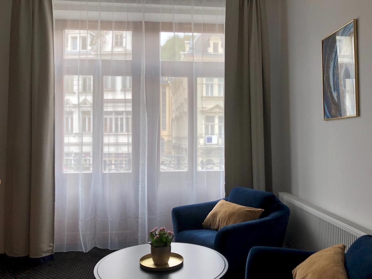 Pension Drei Rosen Karlsbad Buitenkant foto
