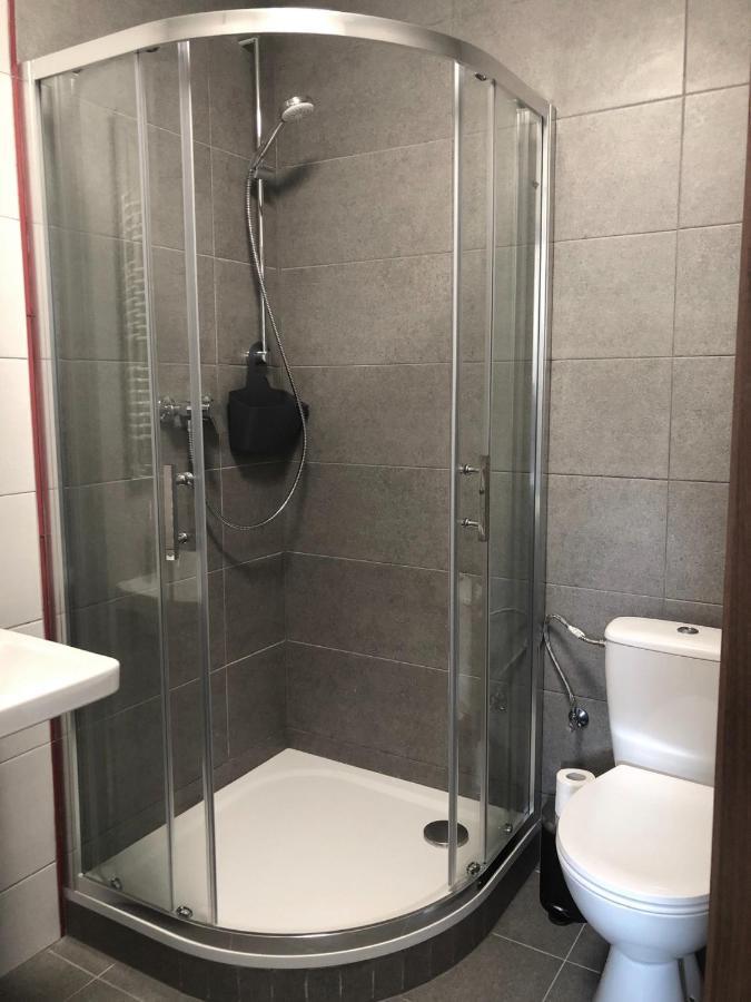 Pension Drei Rosen Karlsbad Buitenkant foto
